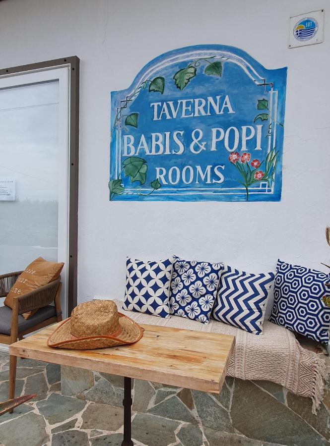 Babis & Popi Rooms And Studios Frangocastelo ภายนอก รูปภาพ